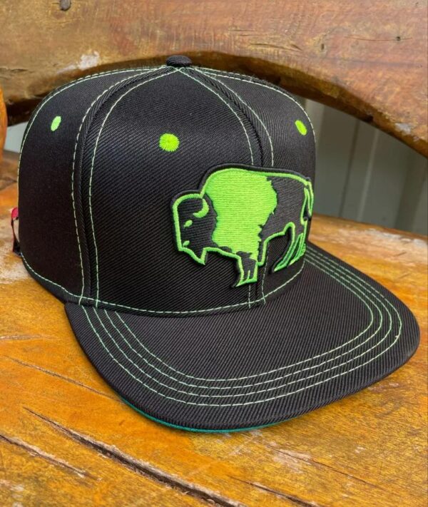 Boné Preto e Verde